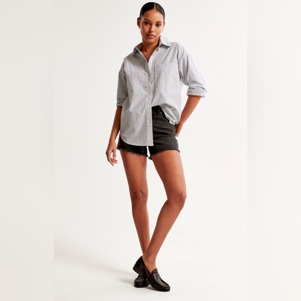 Abercrombie High Rise 90s Cutoff Short